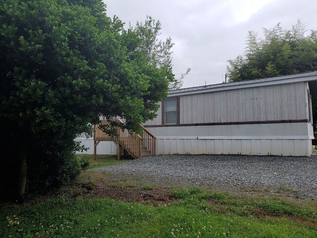 Building Photo - Ready to Move in Rental