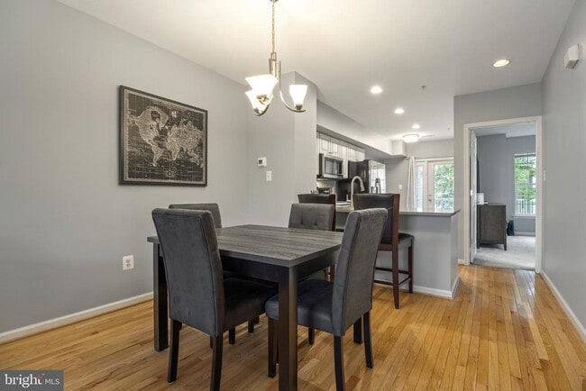 Photo - 11349 King George Dr