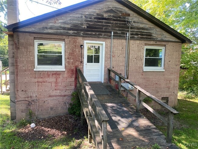 Building Photo - 5940 Jefferson St Rental