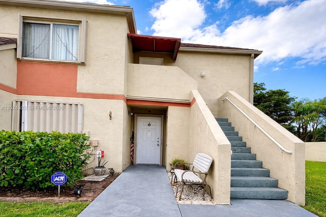 Photo - 18810 NW 57th Ave Unidad 102