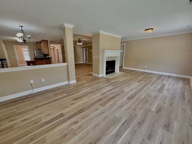 Photo - Beautiful 4-Bedroom Home in a Prime Location!