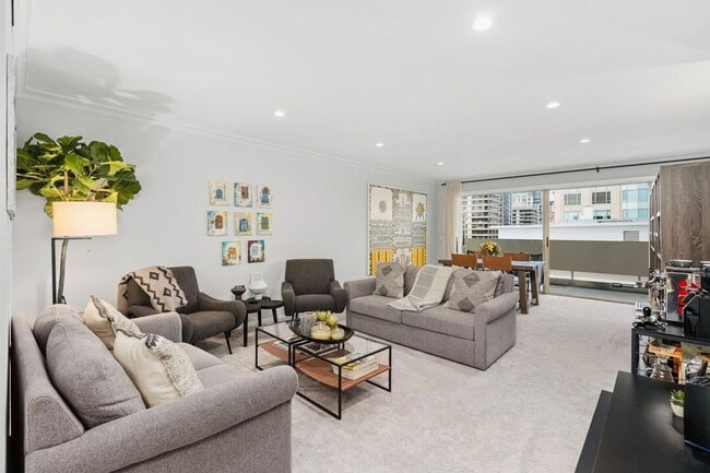 Spacious 1BD/2BA Condo with Stunning Views... - Spacious 1BD/2BA Condo with Stunning Views...