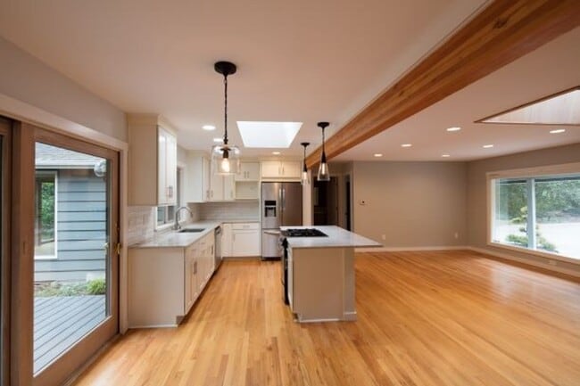 Photo - Remodeled 1949 Bungalow in Lake Oswego