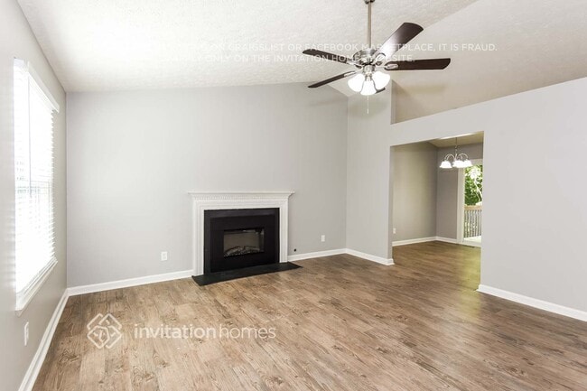 Photo - 900 Barros Cir