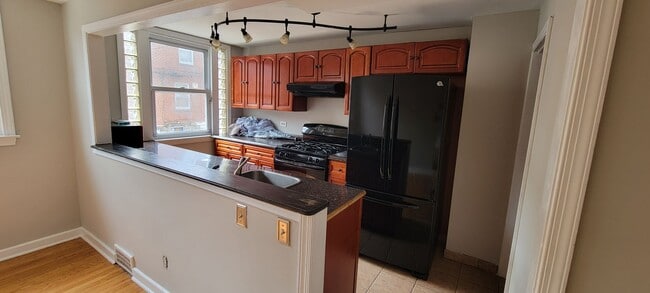 Photo - 4424 Marple St