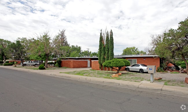 Continental Flats Apartments, 1201 Palomas Dr SE, Albuquerque, NM, 87108 - 1201 Palomas Apartamentos