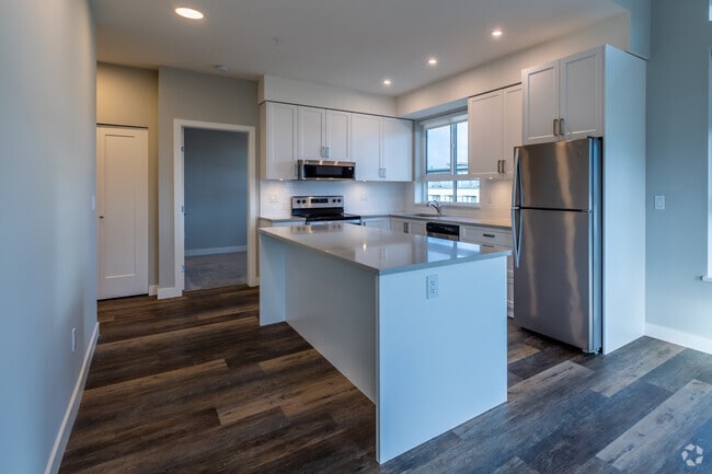 2 chambres, 2 salles de bain — 962 pi² — Cuisine - Park Suites at Central Park Village