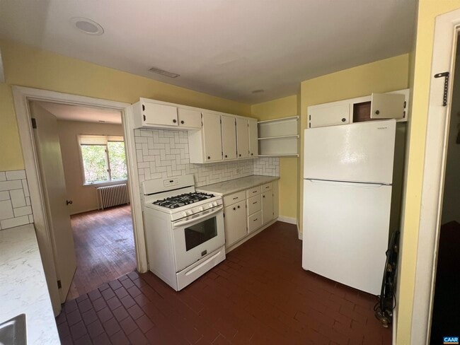 Photo - 1429 Gentry Ln