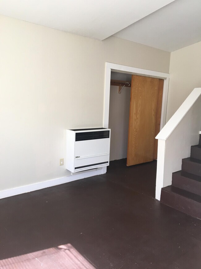 Photo - 219 Blackburn St