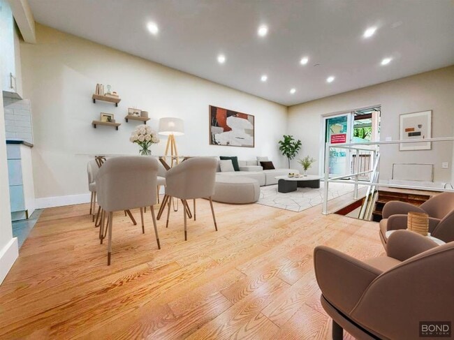 Building Photo - 3 bedroom in NEW YORK NY 10009 Unit 1C