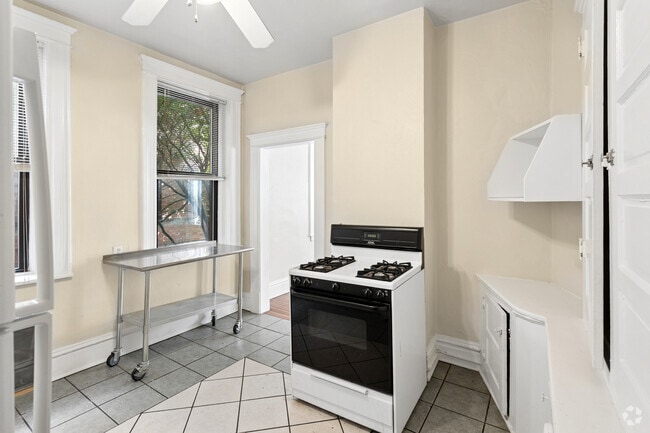 2BR, 1BA - 1,100SF - Kitchen