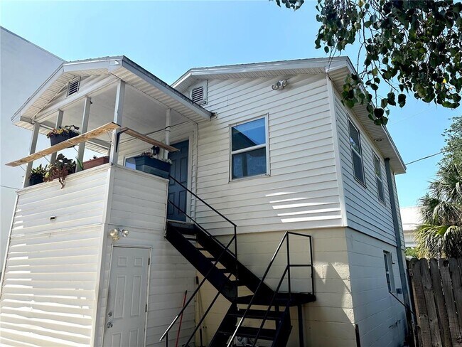 Photo - 773 4th Ave S Unidad 1/2