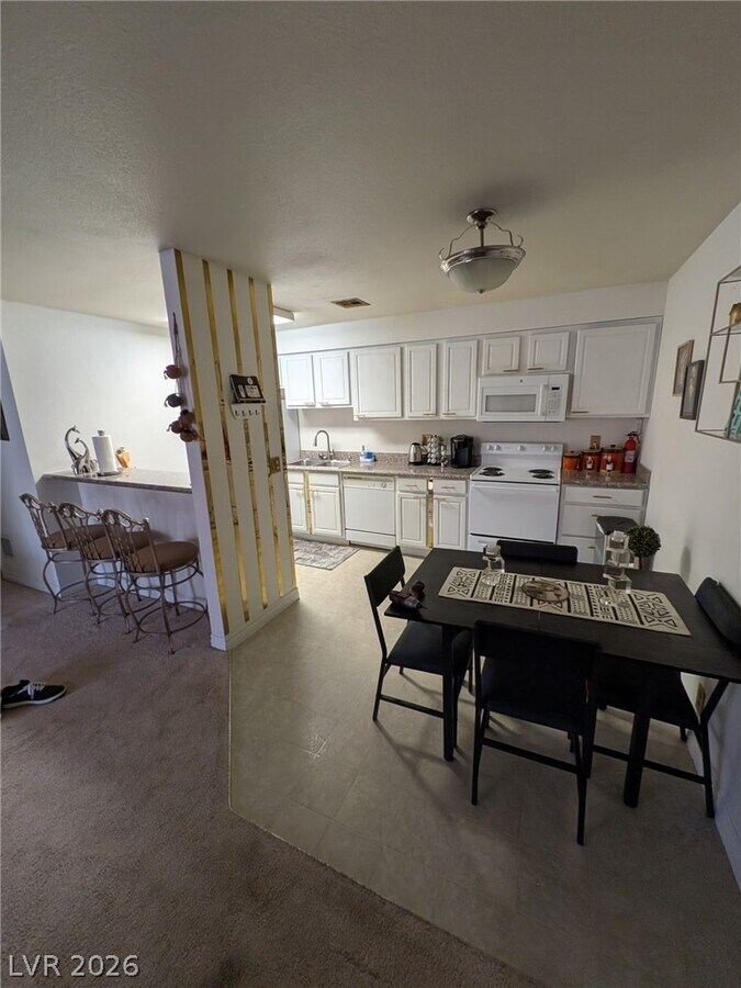 Photo - 4990 River Glen Dr Unidad 168