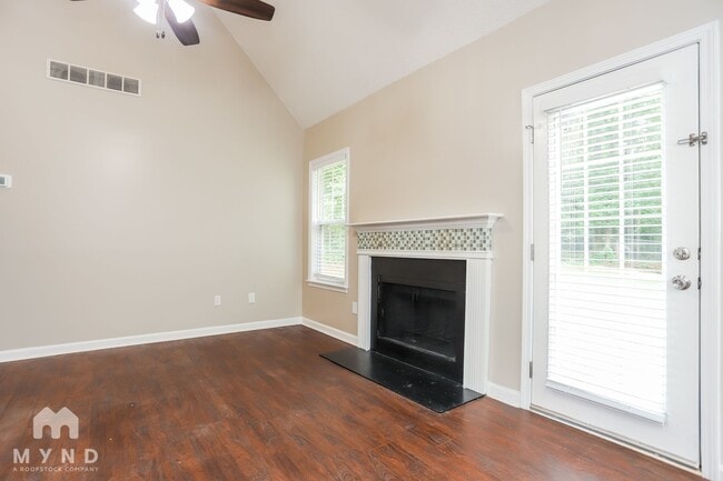 Photo - 2060 Club Bay Dr