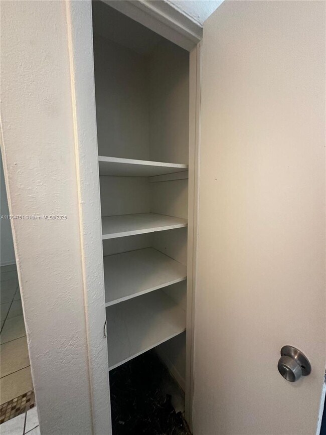 Photo - 5313 NW 23rd St Unidad 178