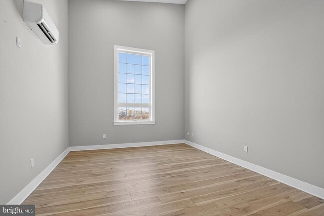 Photo - 1935 N 2nd St Unit 403