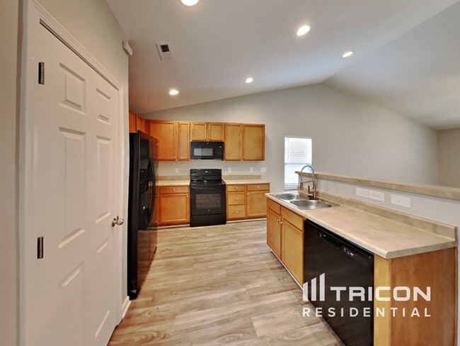 Photo - 304 Kendall Dr