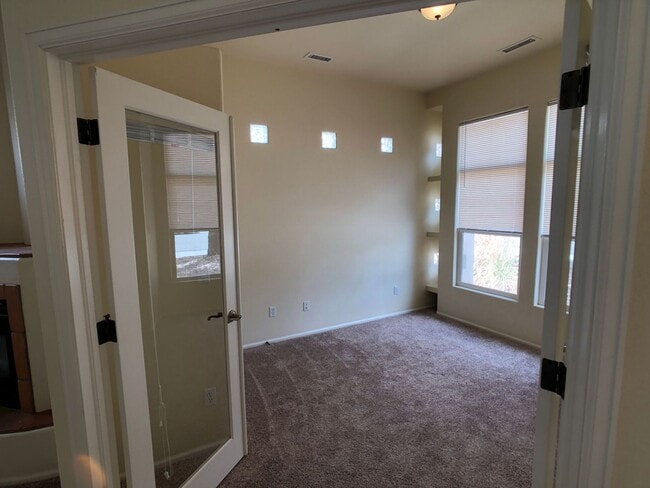 Photo - Well-Maintained 3-Bedroom Townhome with 2-Car Garage in Desirable Location!