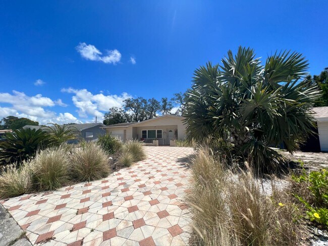 Photo - 6164 Fairfield Ave S