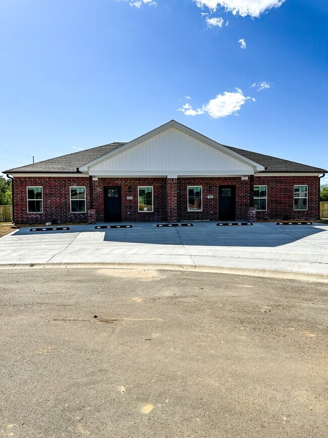 1724 Rosemary Dr