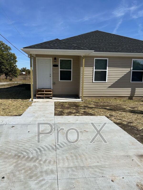 Photo - 718 Columbus St Unit A