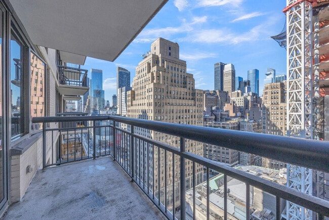 Photo - 68 W 37th St Unit FL20-ID1285298P