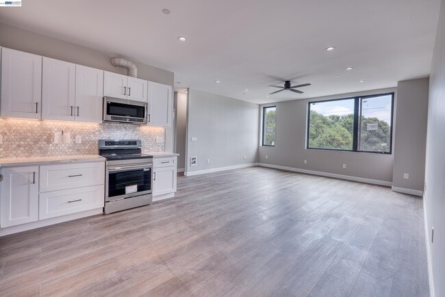 4202 Telegraph Ave Unit 304