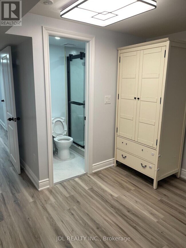 Photo - 30 Lavron Ct