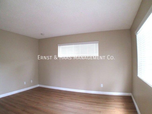 Photo - 3875 Cherry Ave