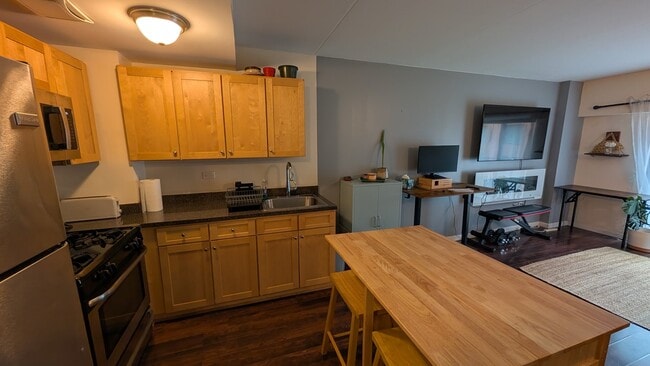 26-27 2nd St Unit 5G
