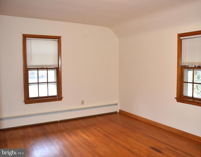 Photo - 12 Sussex Dr