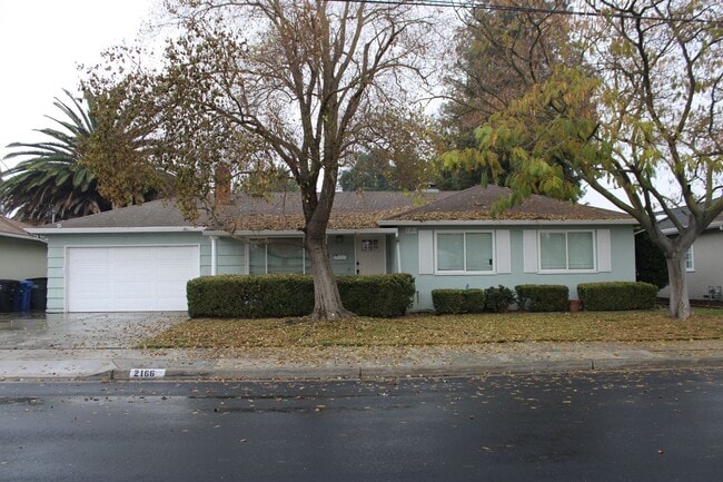 Charming 3 Bed 1 Bath House on tree lined ... - Charming 3 Bed 1 Bath House on tree lined ...