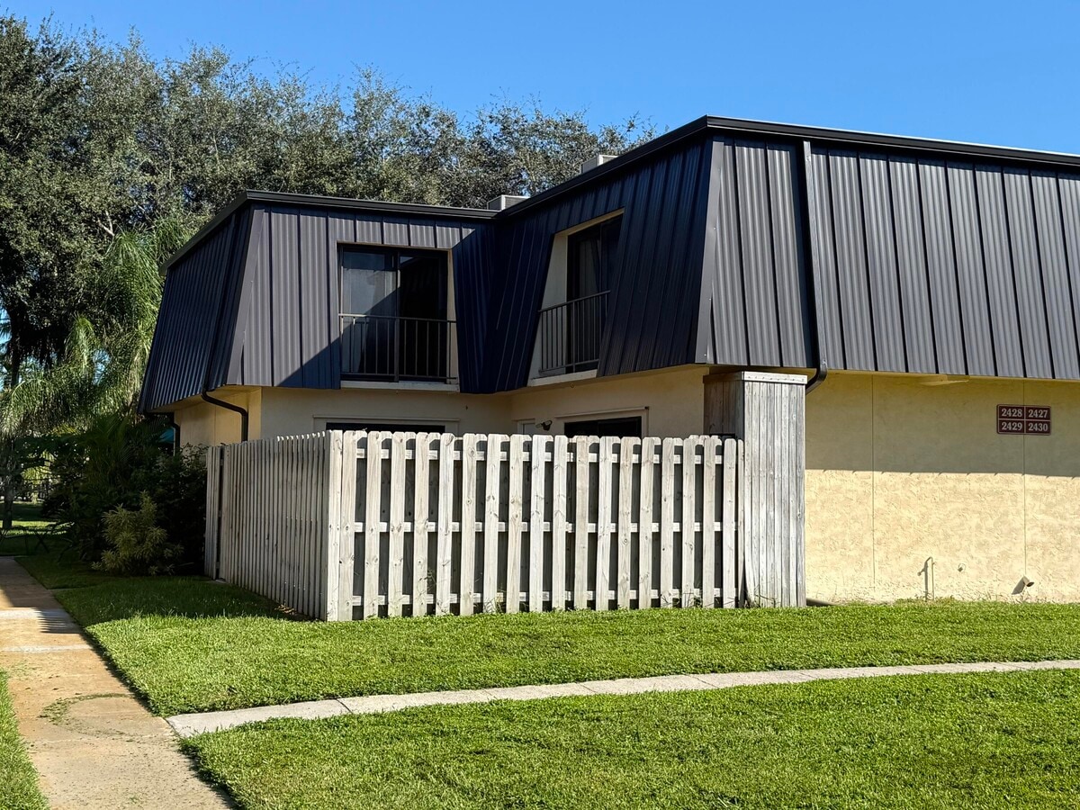 Photo - 2429 Waterside Dr