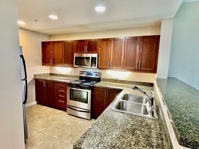 Photo - 253 Tenth Ave Unit 532