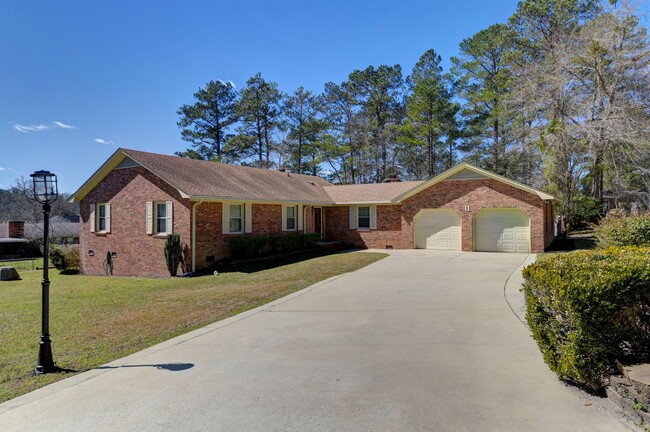 Charming 3-Bedroom Home with Screened Porc... - Charming 3-Bedroom Home with Screened Porc...