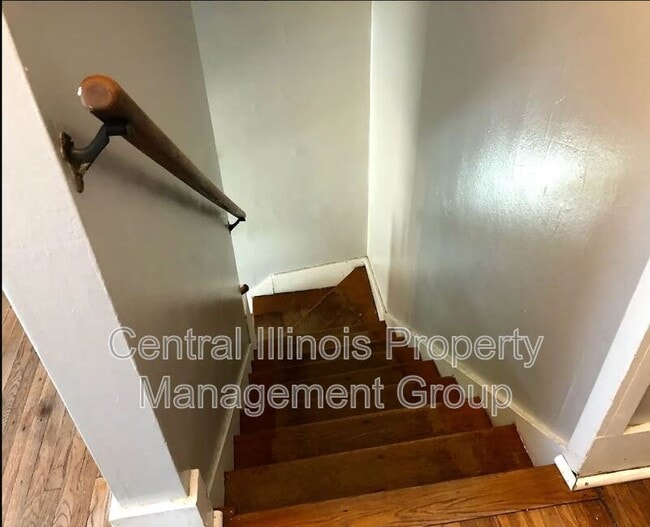 505 E Locust St