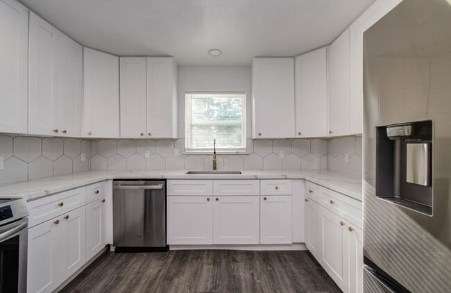 Photo - 580 Brandon Rd