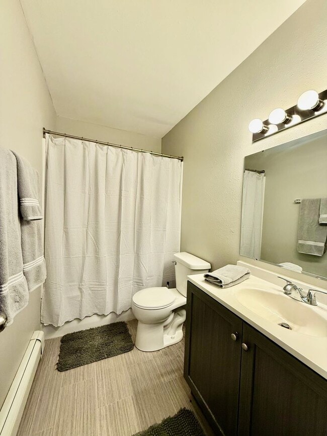 Photo - 220 9th Ave NW Unit 2