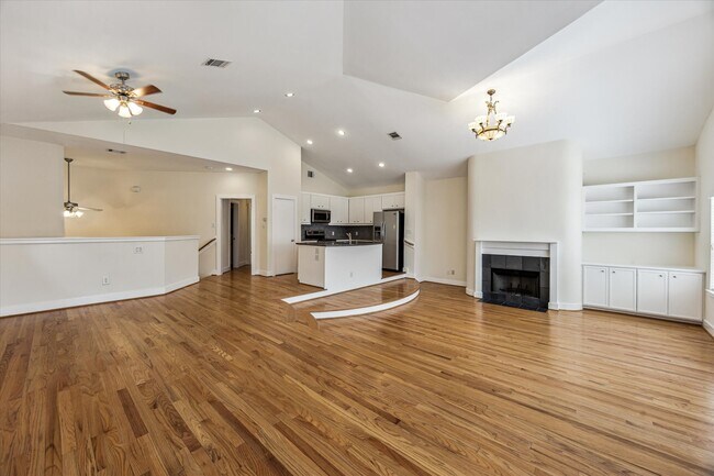 Photo - 9829 Riddlelink Ln