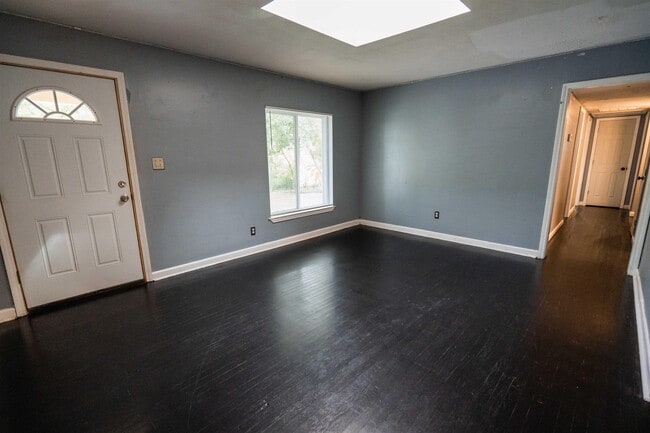 Photo - 216 Edwards St