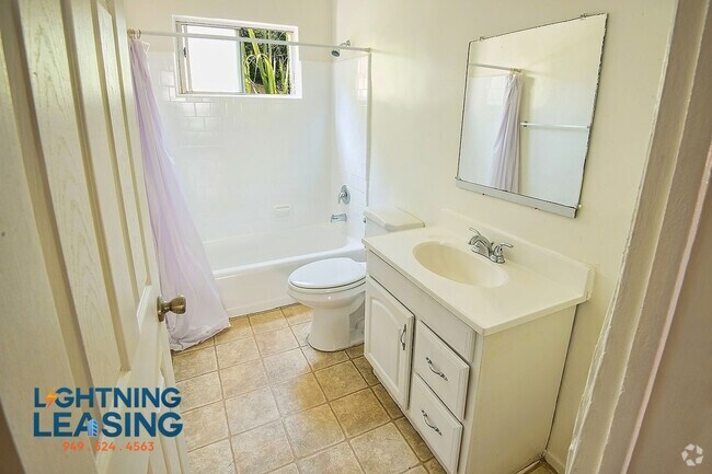 Building Photo - 915 Fedora St Unit 10D Rental