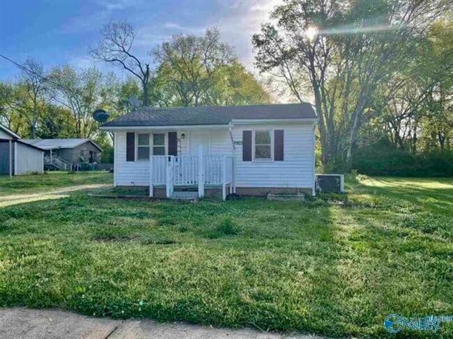 Building Photo - 3903 Newson Rd SW