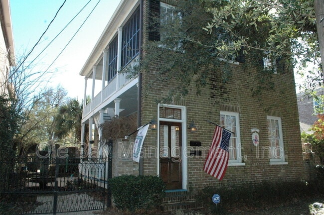 Building Photo - 257 Adams St Unit B Rental