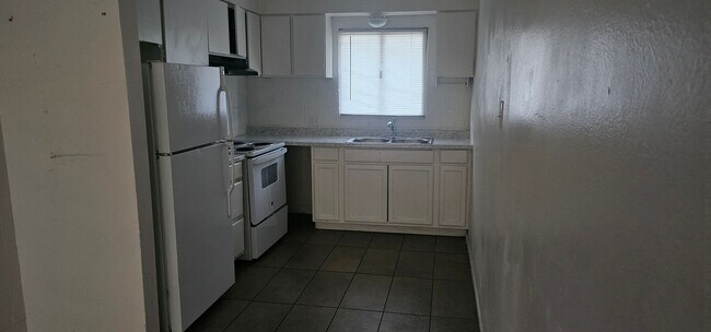 Photo - 4p1933 Unit A