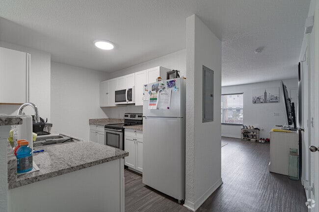 3BR, 2BA - 1,255SF - Palms at Vero Beach