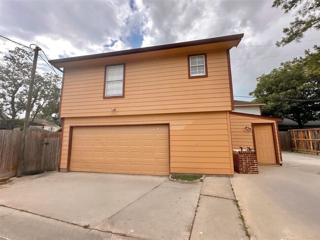 Building Photo - 11130 Hanning Ln Rental