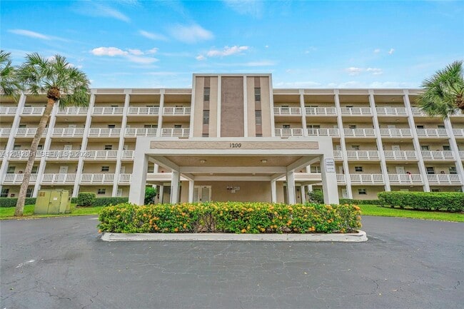 Building Photo - 1200 NW 87th Ave Unit 410