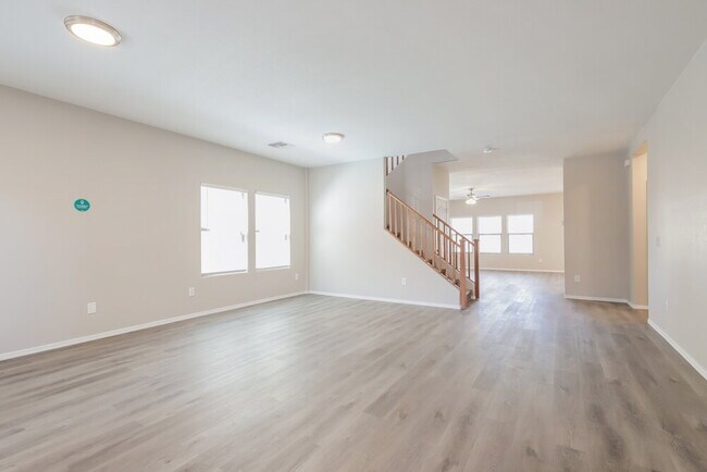 Photo - 21160 E Munoz St