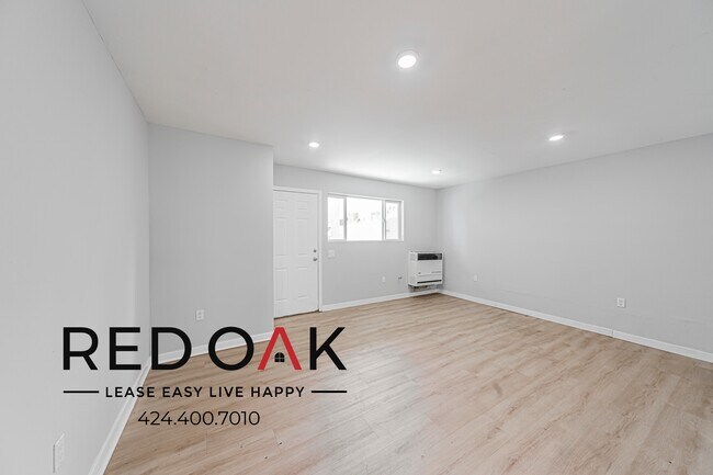 Photo - 923 W 75th St Unidad 931 3/4