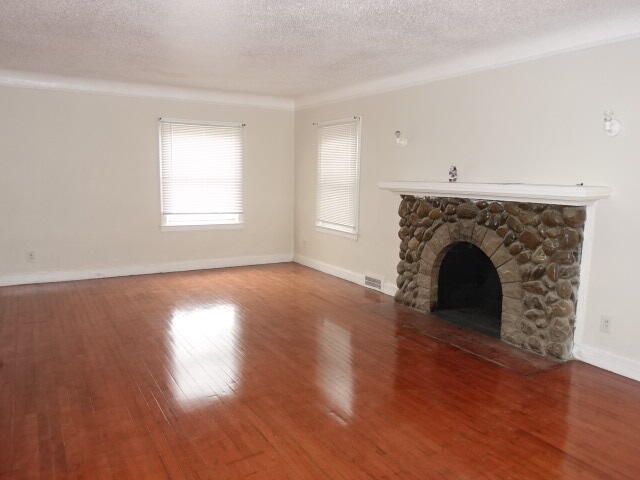 Photo - 8205 Outer Dr E